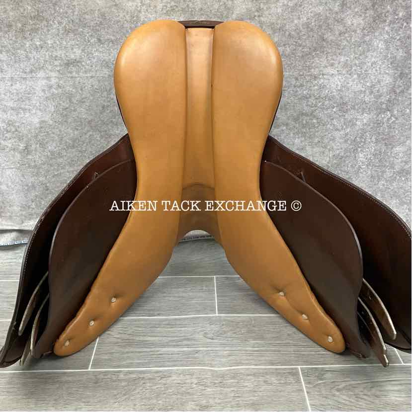 **SOLD** 2017 Pessoa Rodrigo Close Contact Jump Saddle, 16.5" Seat, Adjustable Tree - XCH Changeable Gullet, Foam Panels