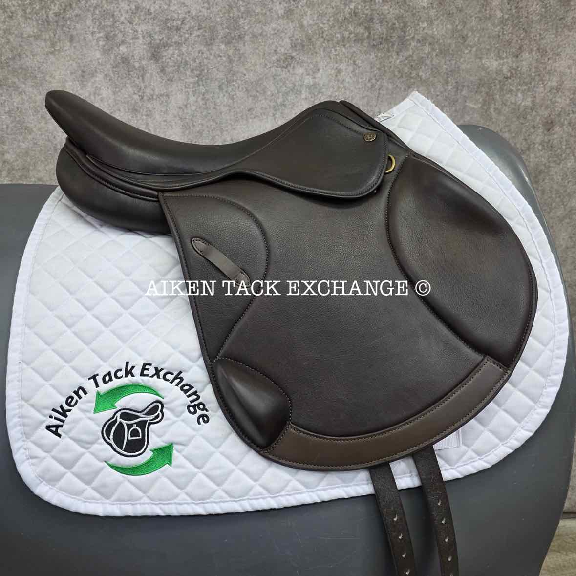 HDR - Henri de Rivel Phoenix IGP Monoflap Jump Saddle, 17" Seat, Adjustable Tree - Changeable Gullet, Foam Panels