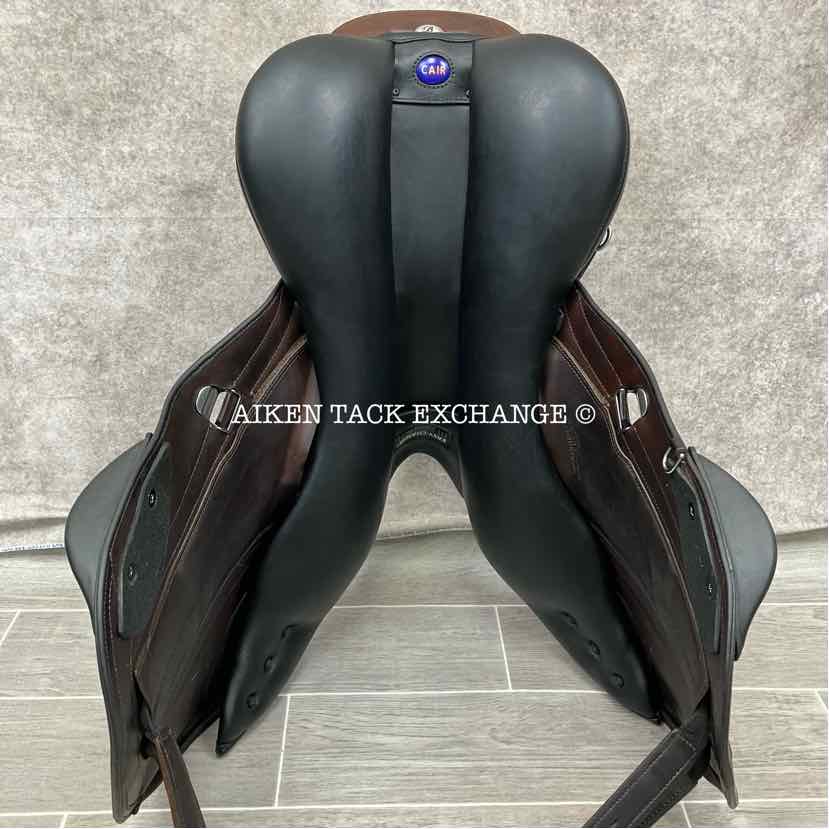 **SOLD** 2018 Bates Advanta Monoflap Eventing Jump Saddle, 17" Seat, Adjustable Tree - Changeable Gullet, Wool Flocked Panels