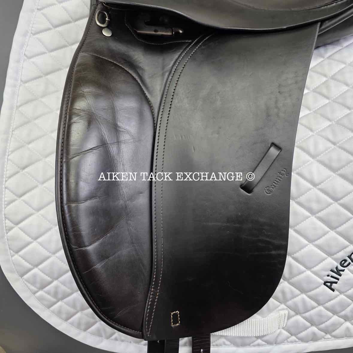 County Competitor Dressage Saddle, 17" Seat, Medium Narrow Tree, Wool Flocked Panels