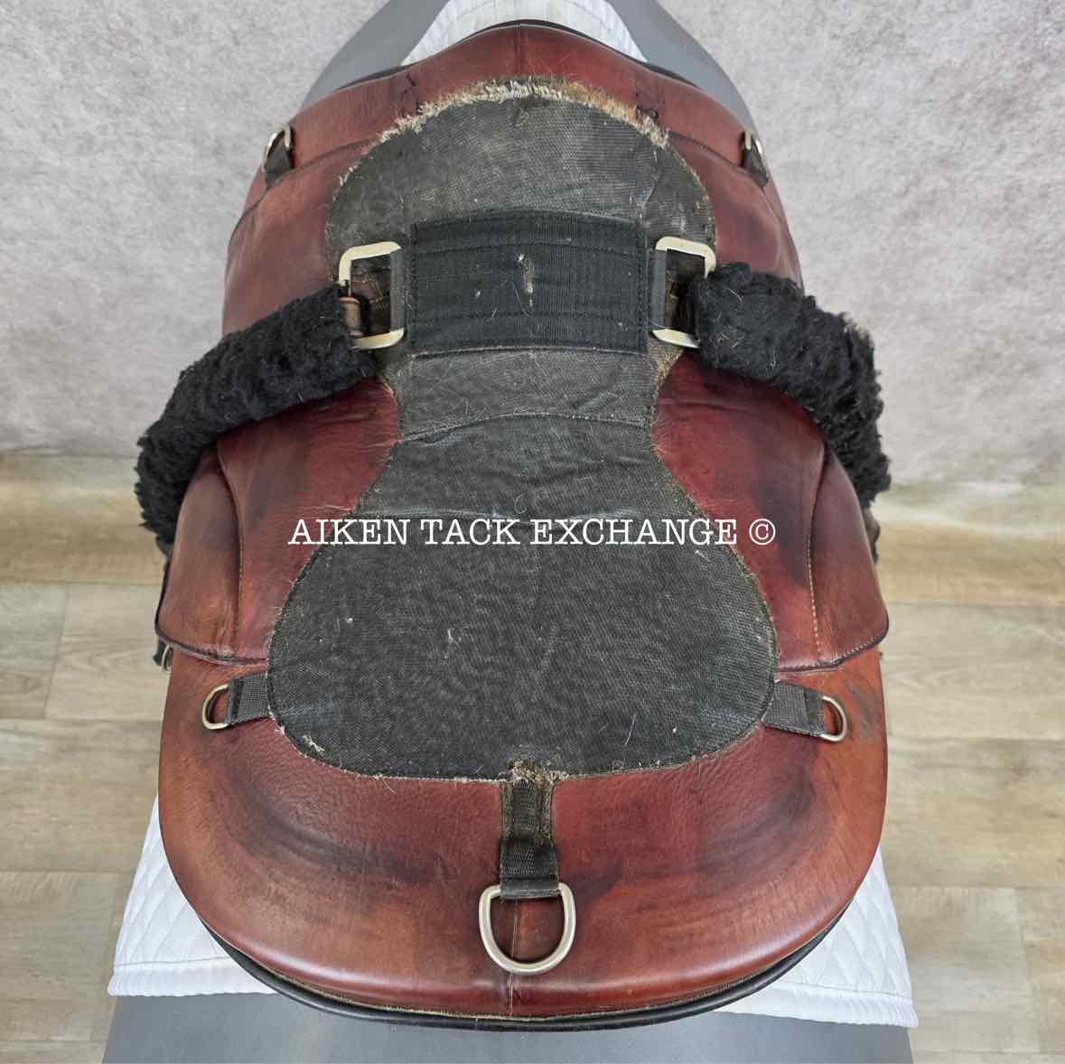 Freeform Lightweight Treeless Endurance Saddle, 17" Seat