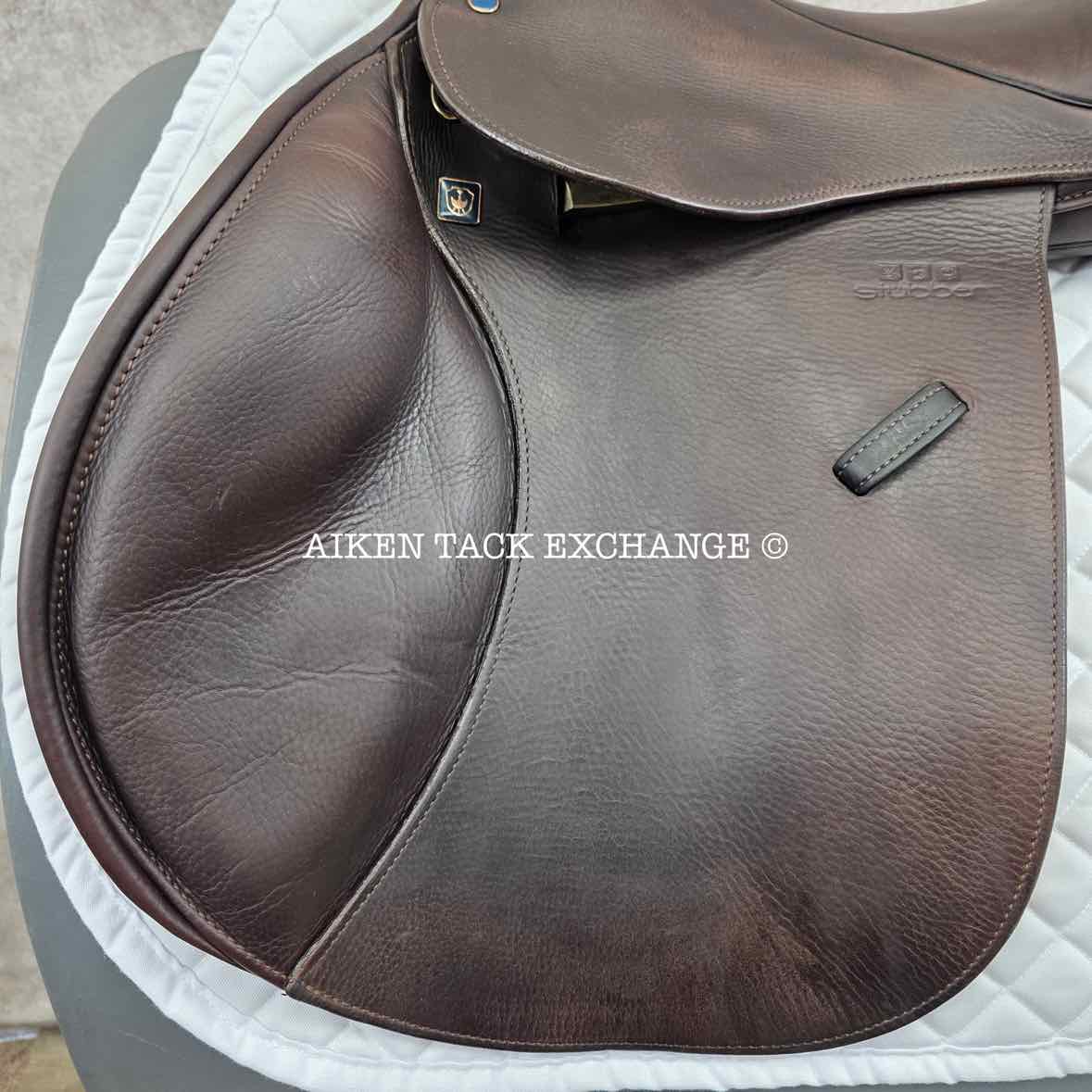 2021 Stubben Ascend Close Contact Jump Saddle, 18" Seat, 27cm Tree - Narrow, Wool Flocked Panels