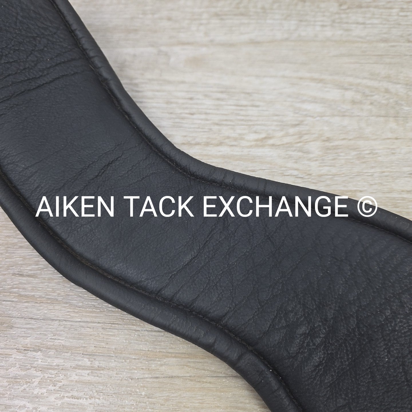HKM Premium Contour Dressage Girth, Black, 24"