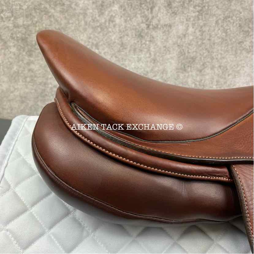 **SOLD** 2018 Stubben Redwood Ascend Close Contact Jump Saddle, 16.5" Seat, 32cm Tree - Wide, Wool Flocked Panels