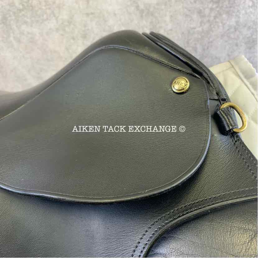 Anky Dressage Saddle, 17.5" Seat, Medium Tree, Wool Flocked Panels