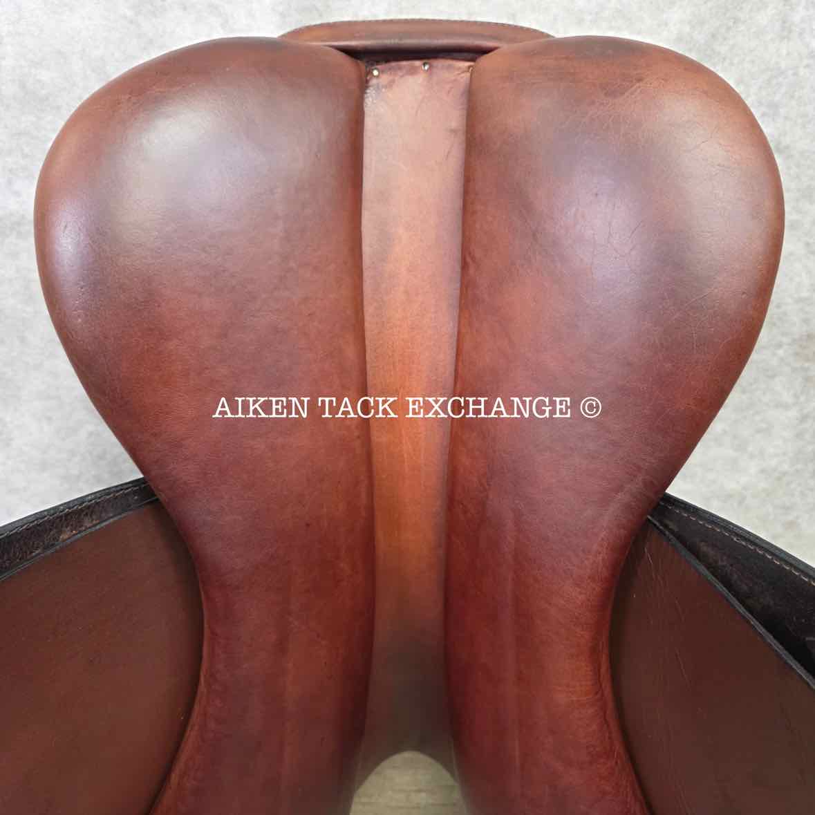 2007 Circuit by Dover Saddlery Close Contact Jump Saddle, 18" Seat, Medium Wide Tree, Foam Panels