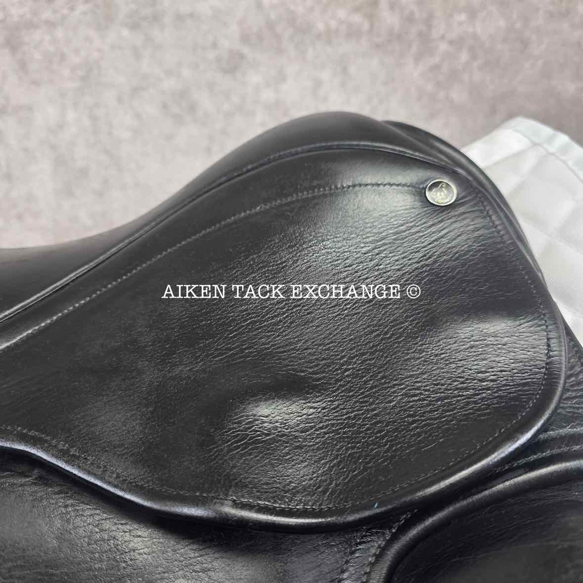 2005 County Fusion Dressage Saddle, 17.5" Seat, Medium Tree, Wool Flocked Panels