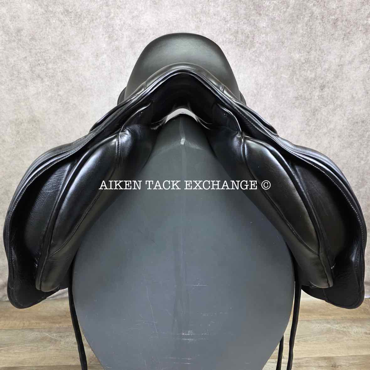 **SOLD** 2019 Fairfax Classic Cupped Flap Dressage Saddle, 17" Seat, Adjustable Tree - Changeable Gullet, Wool Flocked Panels