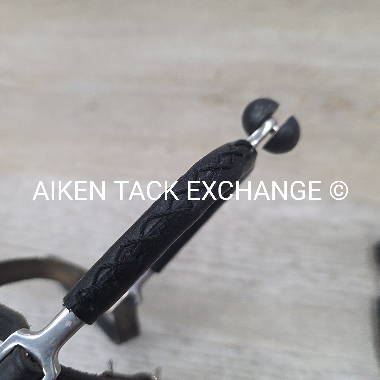 Leather Wrapped Short Neck Roller Spurs with Leather Spur Straps, 3/4' Neck