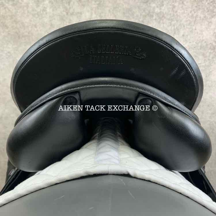 **SOLD** 2000 Prestige Dressage 2000 Saddle, 17.5" Seat, 34 Tree - M/MW, Wool Flocked Panels