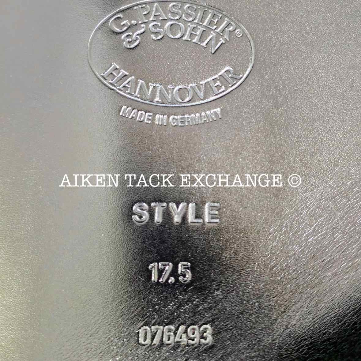 **SOLD** 2022 Passier BluStyle Dressage Saddle, 17.5" Seat, Medium Wide Tree, Wool Flocked Panels