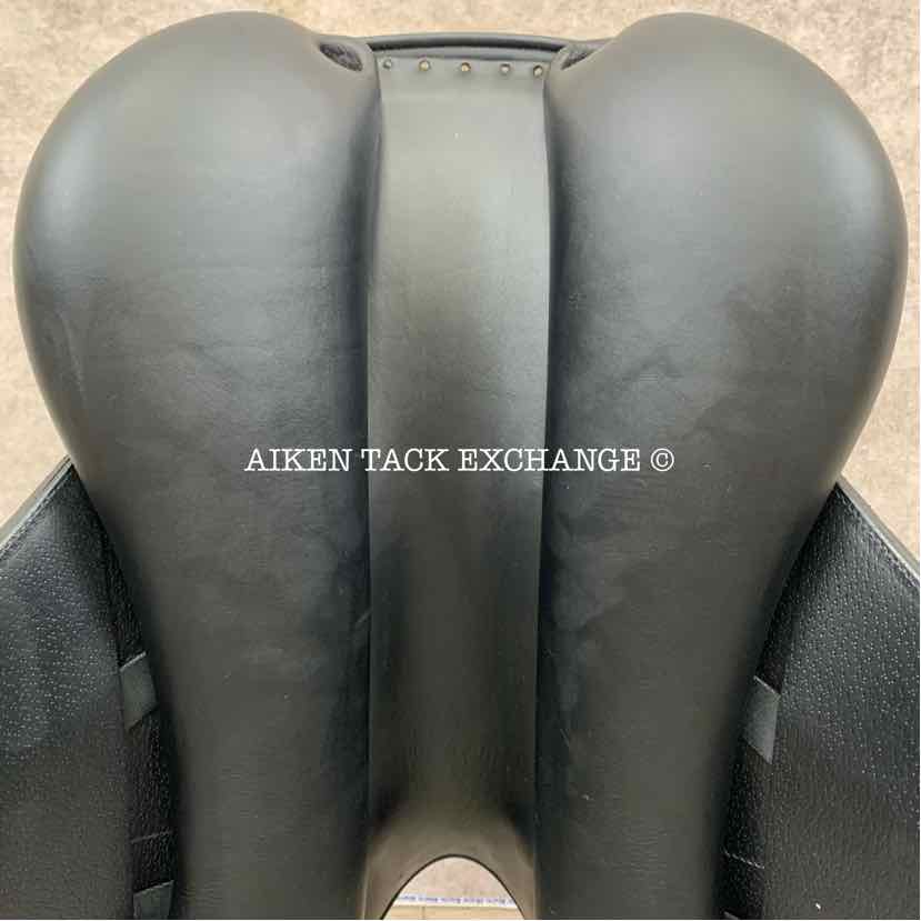 **SOLD** 2018 Equipe Oracle Monoflap Dressage Saddle, 18" Seat, Medium Wide Tree, Foam Panels