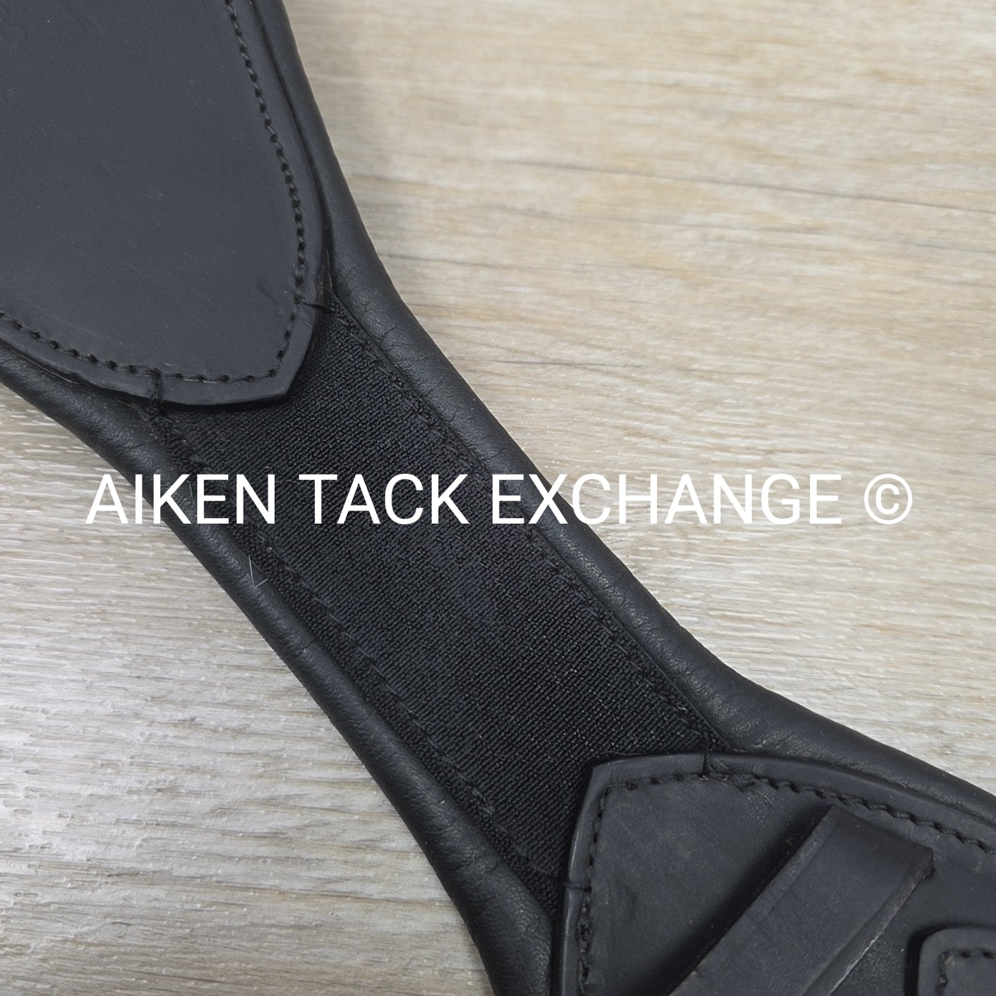 Cadence Anatomic Contour Short Girth, Black, 28"