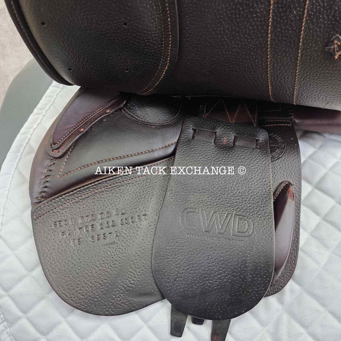 **SOLD** 2015 CWD SE01 Close Contact Jump Saddle, 17" Seat, 1L Flap, Medium Tree, Foam Panels, Full Buffalo Leather