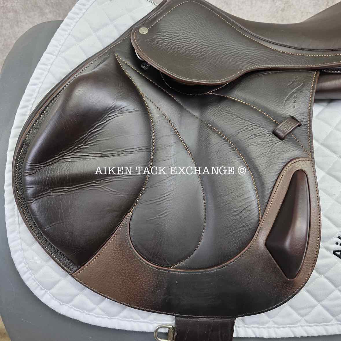 2018 Antares Evolution Monoflap Jump Saddle, 18" Seat, 2AAB Flap, M/MW Tree, Foam Panels, Full Buffalo Leather