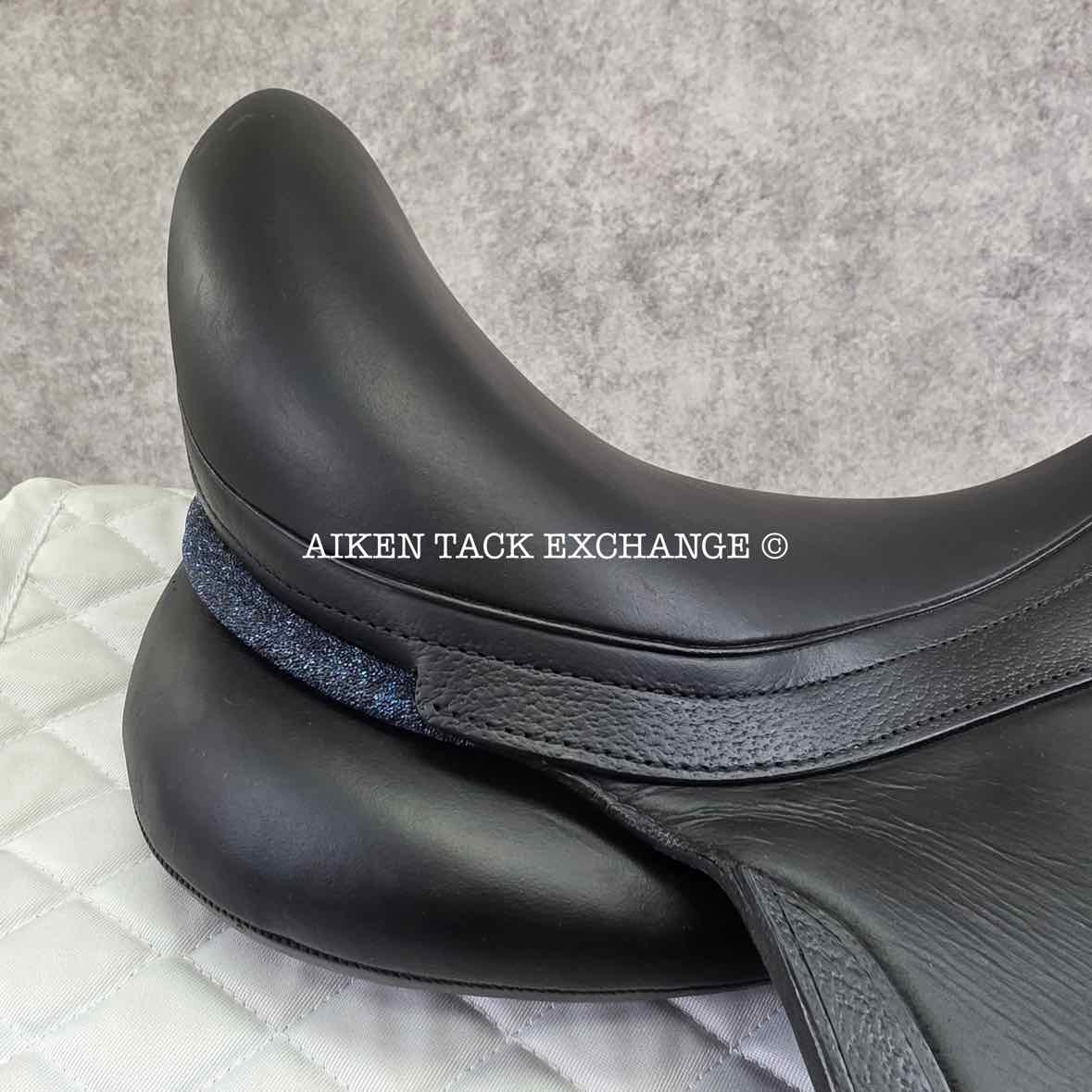 2023 Devoucoux Makila Harmonie Monoflap Dressage Saddle, 17" Seat, 1A Flap - Short, Dynamick Tree - Medium, D3D Panels, Full Buffalo Leather