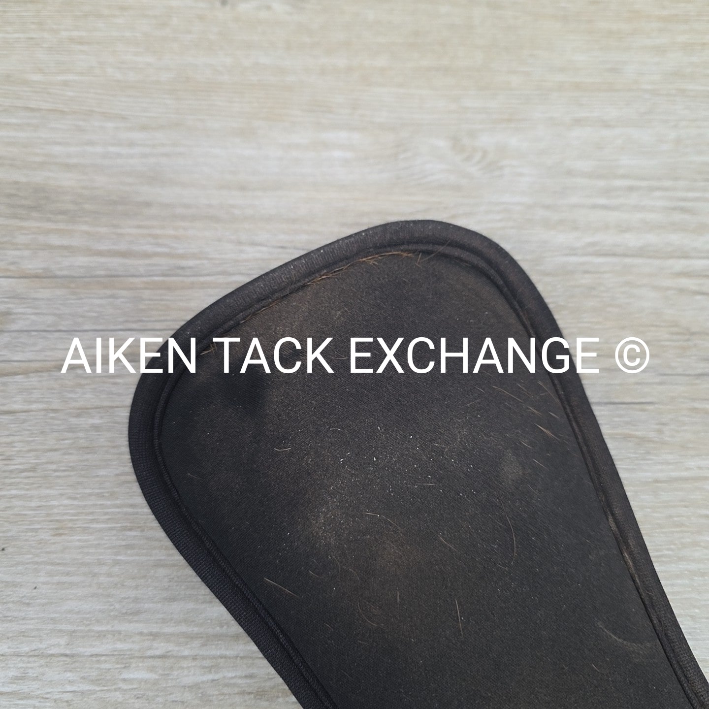 BARGAIN BUNDLE: 2 Ovation Gel Body Form Dressage Girths, Black, 22"