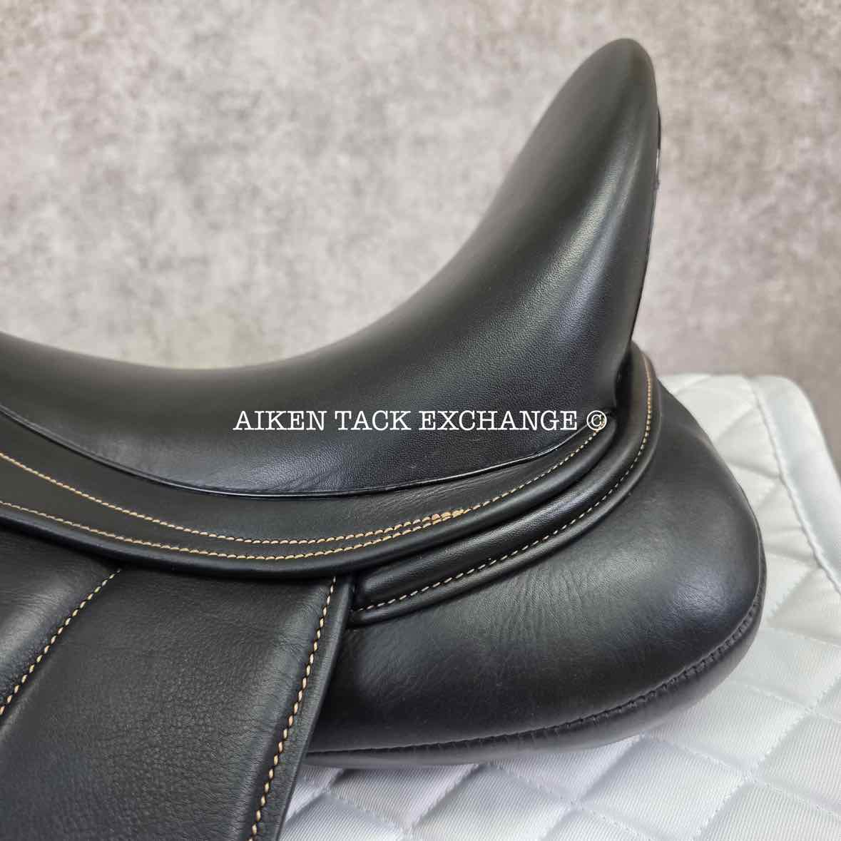 Ruby Roo Rock Star Monoflap Dressage Saddle, 17.5" Seat, Adjustable Tree - Changeable Gullet, Wool Flocked Panels