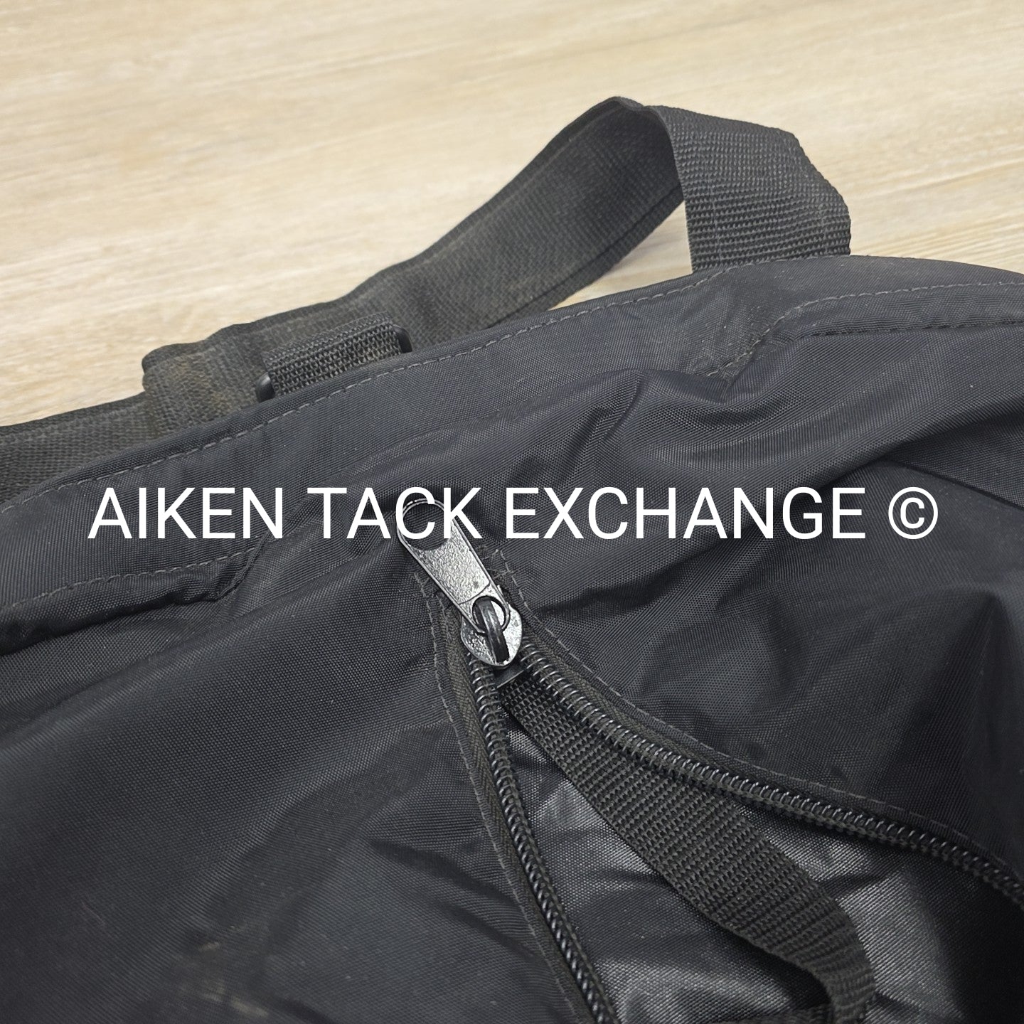Tuck-M-In Hanging Bridle Bag