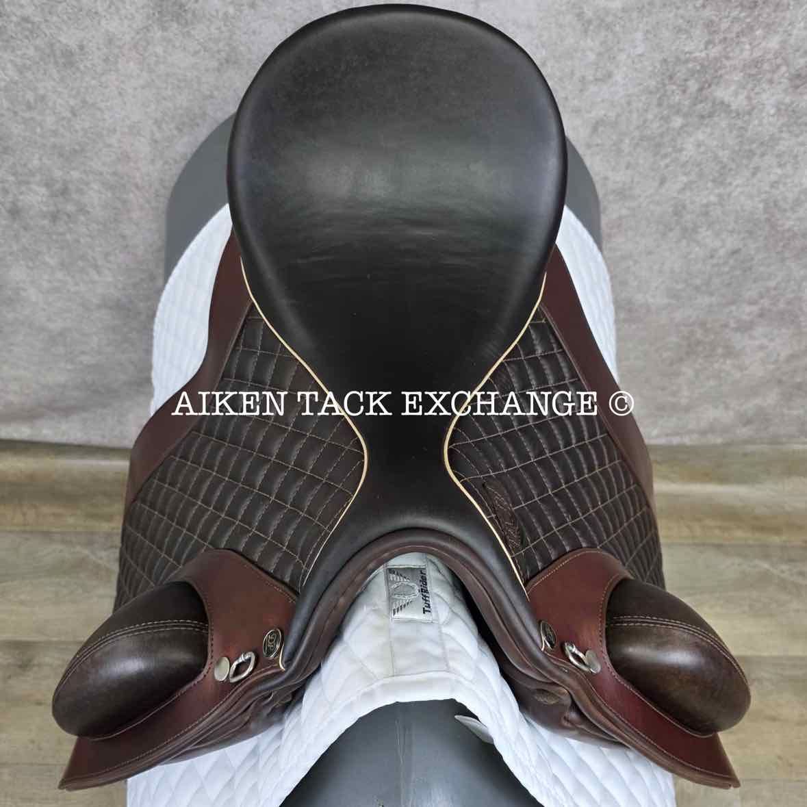 DP 3220DL Bolero Deluxe Dressage Saddle, 18" Seat, Ultra-Flex Tree - Adjustable Gullet, Wool Flocked Panels