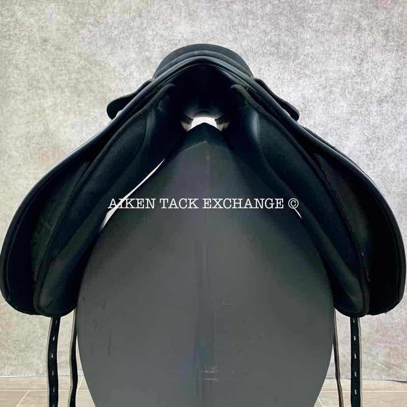 **SOLD** Thorowgood T4 Moveable Block MDR Standard Wither Dressage Saddle, 17.5" Seat, Adjustable Tree - Changeable Gullet, Wool Flocked Panels