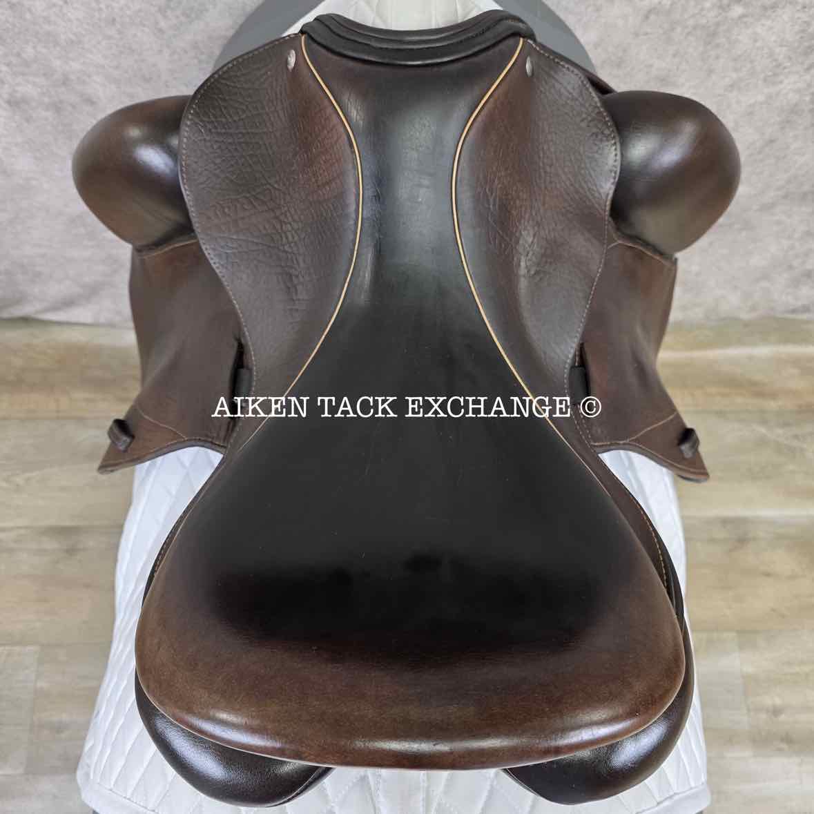 **SOLD** 2015 Custom Saddlery Icon Flight Monoflap Dressage Saddle, 17.5" Seat,  Adjustable Tree, Wool Flocked Panels