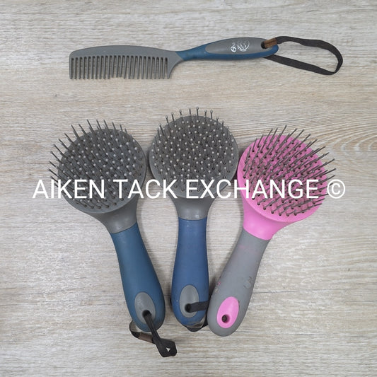 BARGAIN BUNDLE: 3 Oster Hair Brushes & 1 Oster Comb