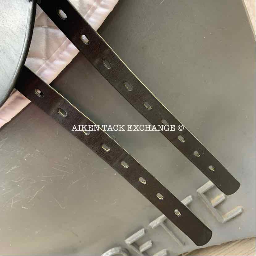 Mystic by Smith-Worthington Dressage Saddle, 17.5" Seat, Medium Tree, Wool Flocked Panels