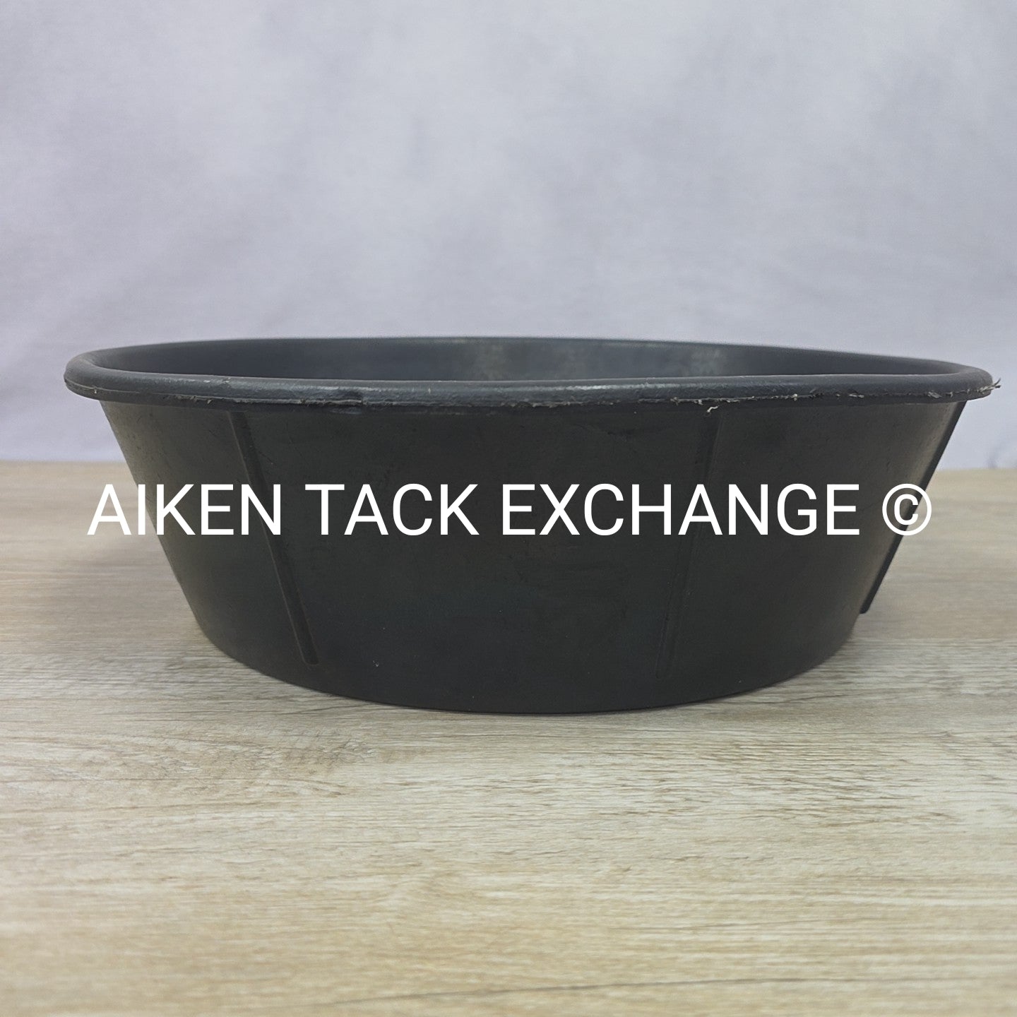 Rubber Round Feeder