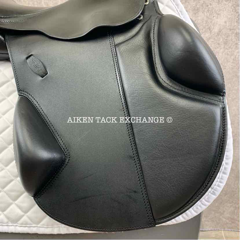**SOLD** 2002 Kieffer Norbert Koof All Purpose Jump Saddle, 17" Seat, Wide Tree, Wool Flocked Panels