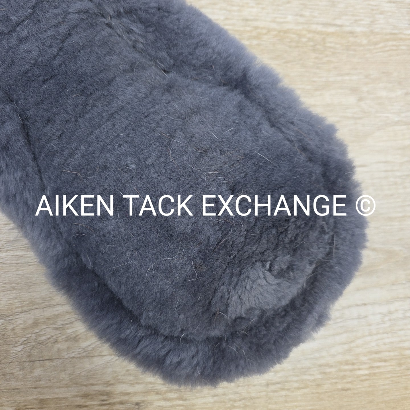 CAS Equestrian Sheepskin Girth, Black & Grey, 26"