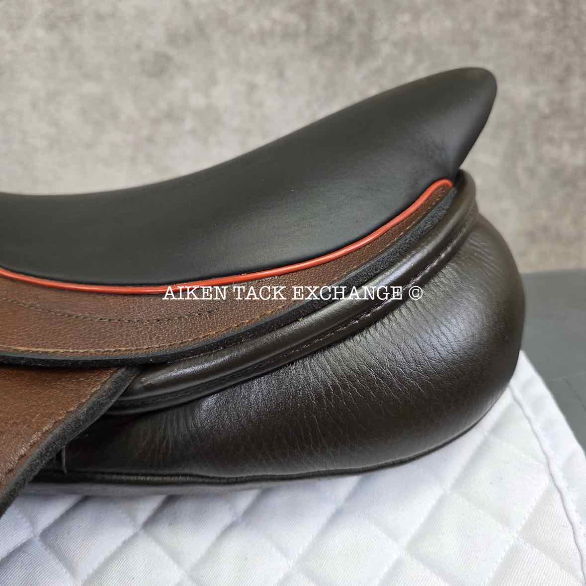 2019 Custom Saddlery Monte Carlo Monoflap Jump Saddle, 17.5" Seat, Adjustable Tree, Wool Flocked Panels