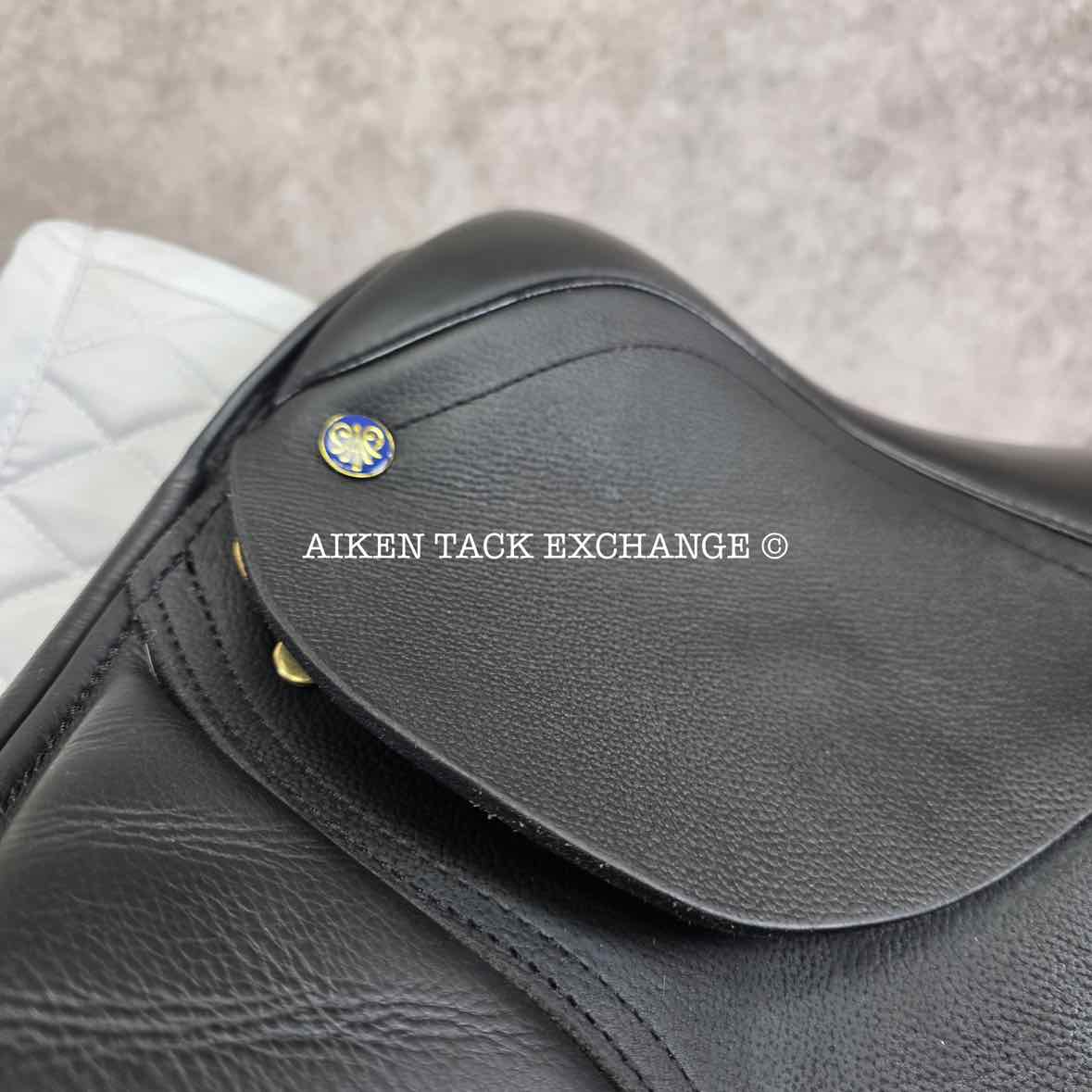 Detente by Advanced Saddle Fit Dressage Saddle, 17.5" Seat, Wide Tree, Wool Flocked Panels