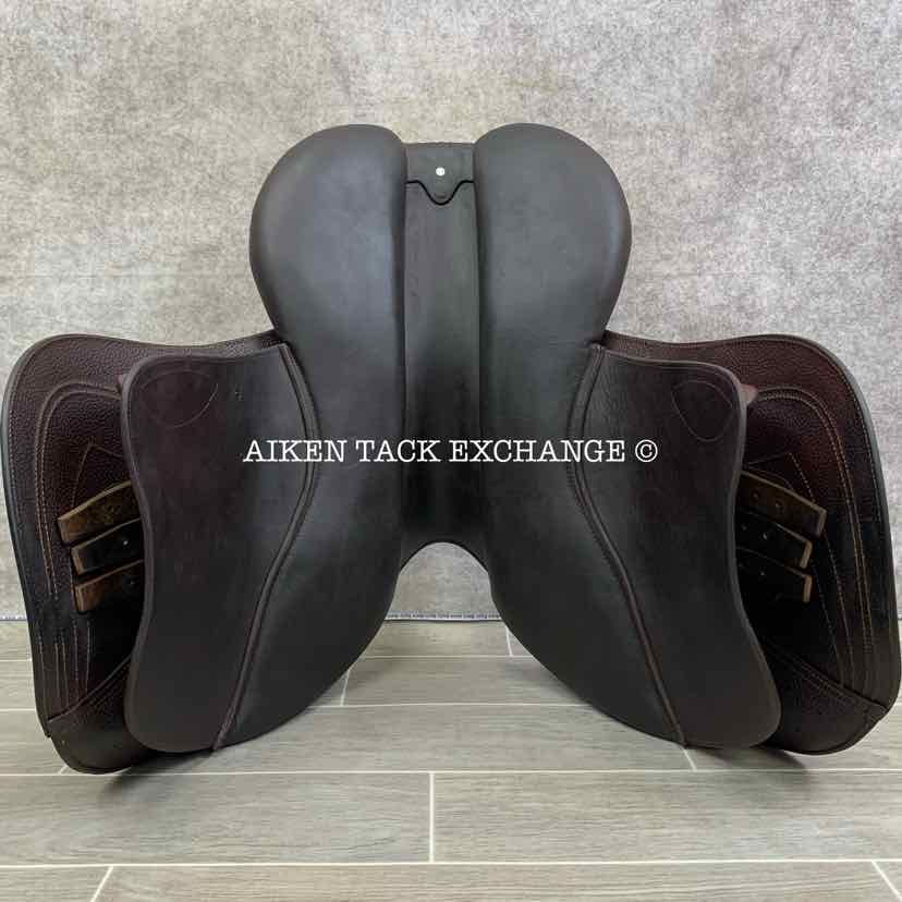 2023 CWD SE32 2GS Mademoiselle Close Contact Jump Saddle, 17.5" Seat - S2, 2L Flap, Dynamik Flex Tree - Medium, Foam Panels, Full Buffalo Leather