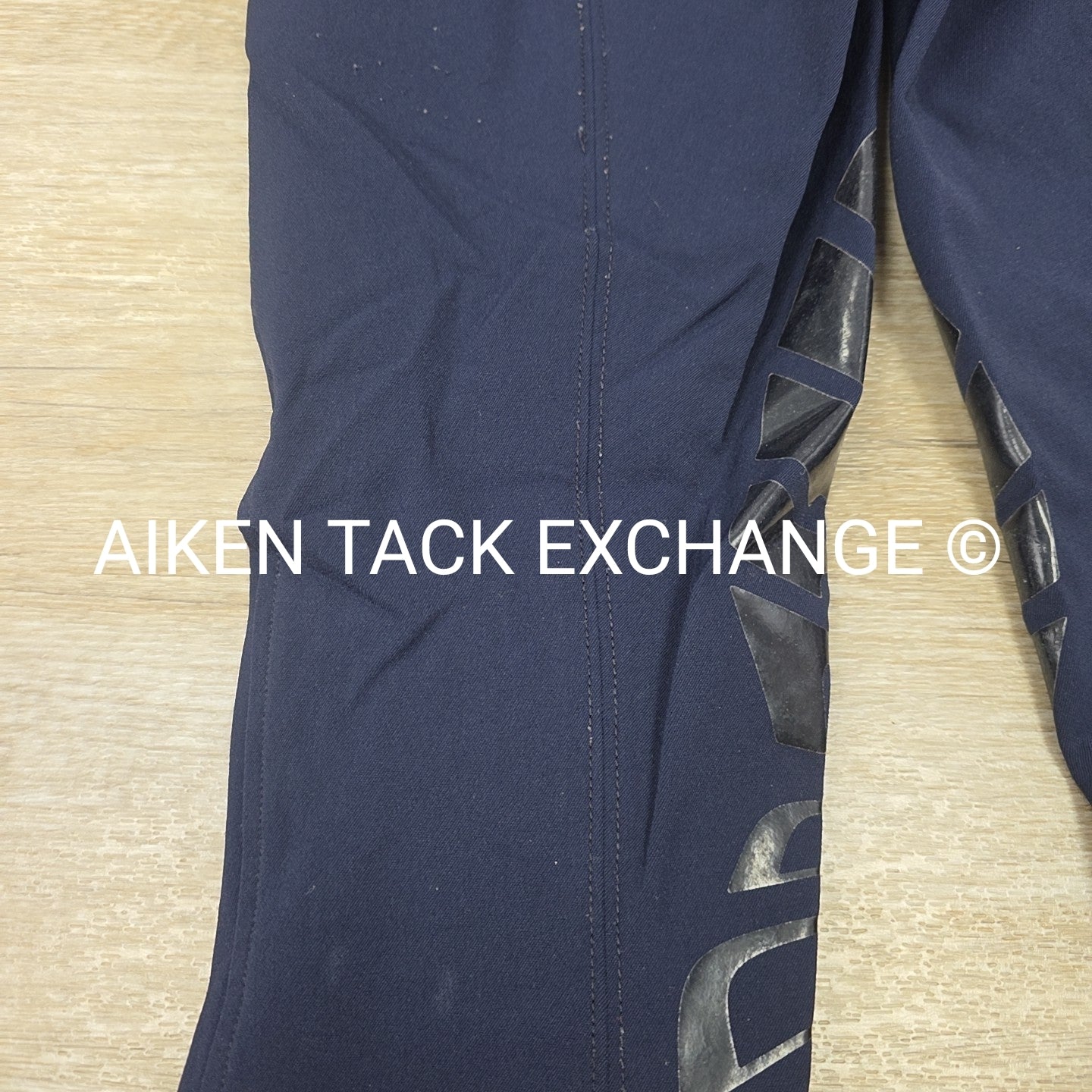 Struck Silicone Grip Knee Patch, Size 24