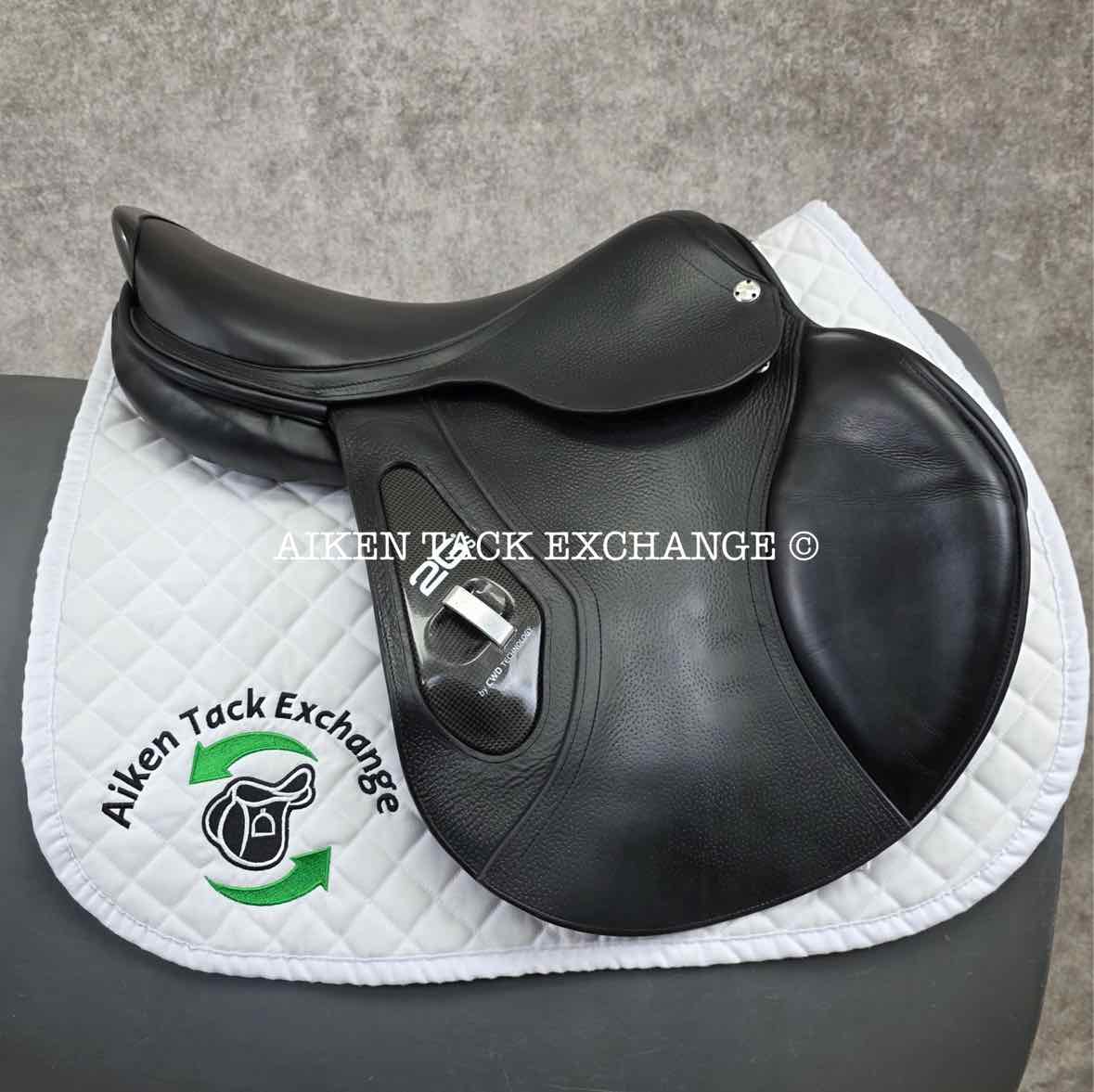2018 CWD SE25 2GS Close Contact Jump Saddle, 18" Seat, 2C Flap, Medium Tree, Wool Flocked Panels