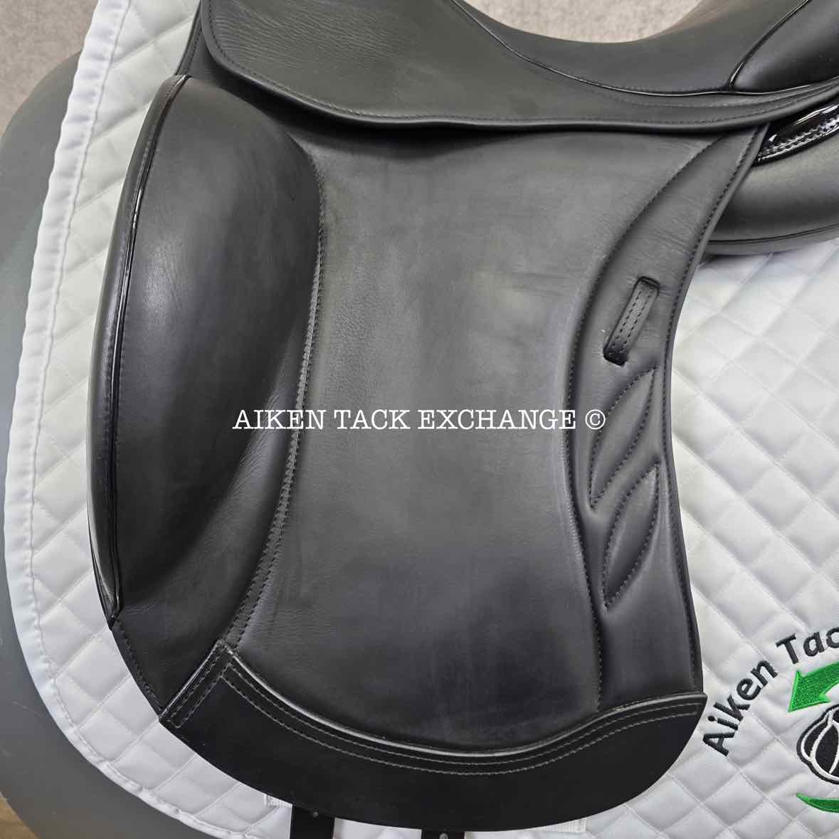 2022 JC Performance Line P2 Monoflap Dressage Saddle, 17.5" Seat, 34 Tree - MW, Wool Flocked Pony Panels