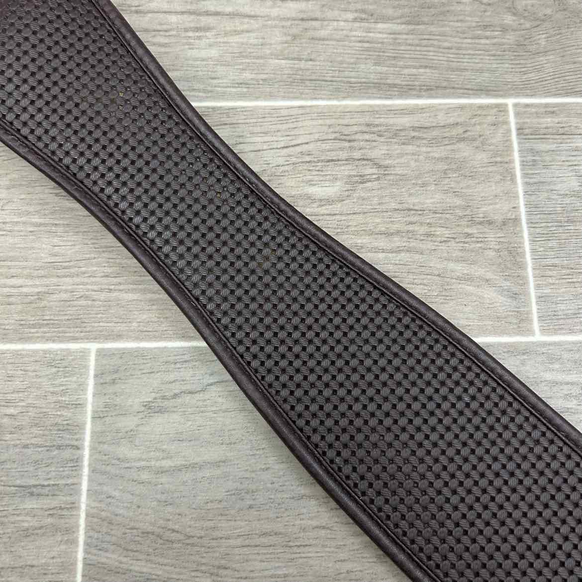 Wintec Chafeless Girth, Brown, 56"