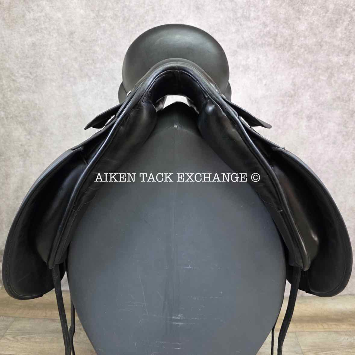 1998 County WB 2000 Dressage Saddle, 18" Seat, Medium Tree, Wool Flocked Panels
