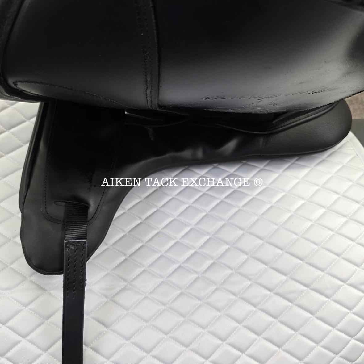 2025 Custom Saddlery Wolfgang Constanze 2 Monoflap Dressage Saddle, 17.5" Seat, Adjustable Tree, Wool Flocked Panels