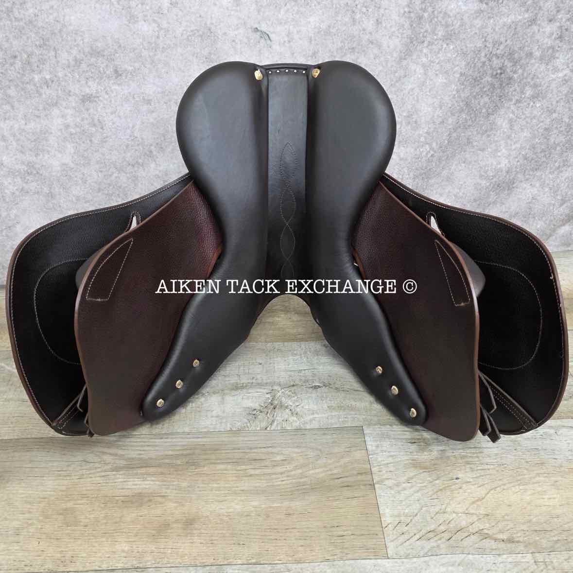 **SOLD** 2018 Antares Contact Jump Saddle, 16.5" Seat, 2D Flap, Medium Wide Tree