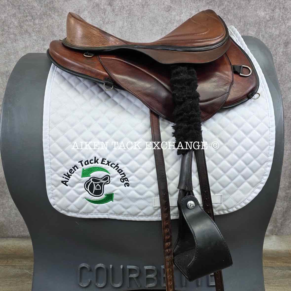 Freeform Lightweight Treeless Endurance Saddle, 17" Seat