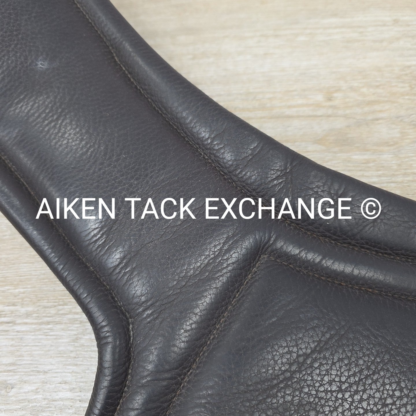 Fairfax Short Stud Guard Belly Guard Girth, Size 28" (has blemishes)