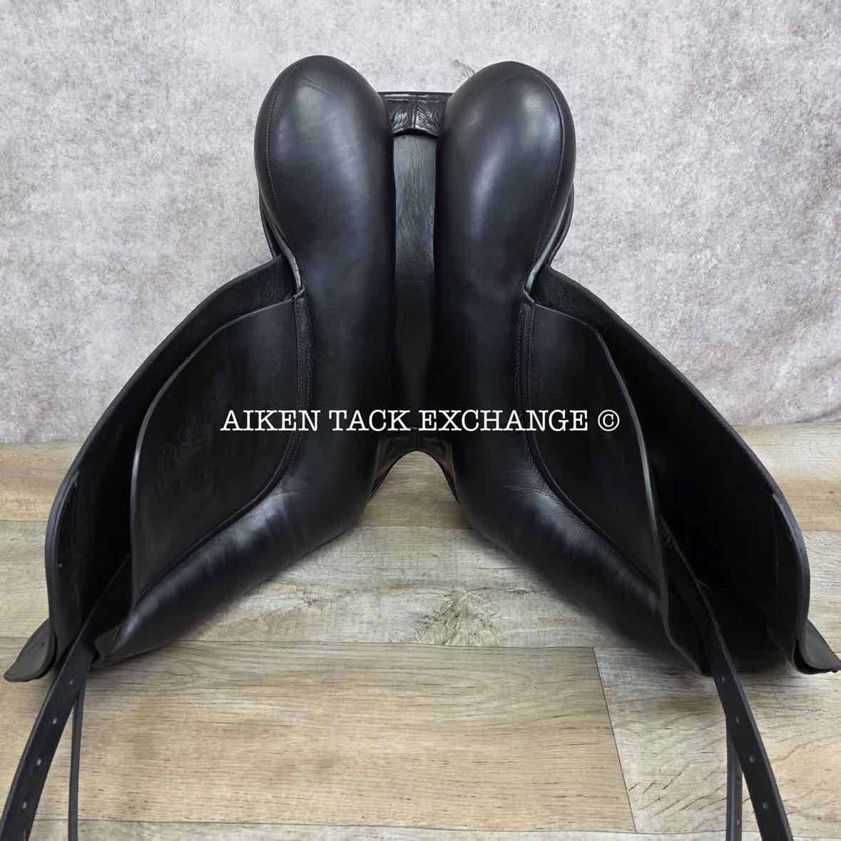 2004 Custom Saddlery Advantage Dressage Saddle, 17.5" Seat, Adjustable Tree, Wool Flocked Panels