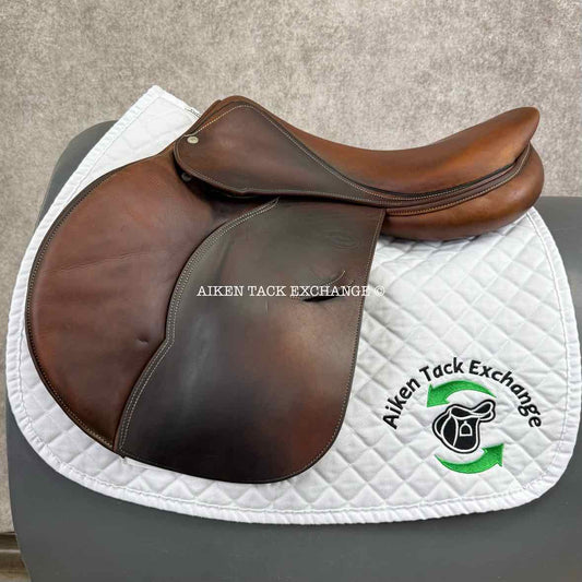 **On Trial** 2009 Devoucoux Oldara Close Contact Jump Saddle, 18" Seat, 3A Flap, Medium Wide Tree, Foam Panels