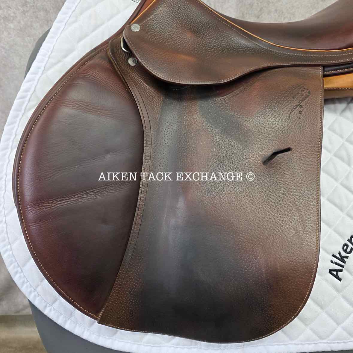 2012 Antares Close Contact Jump Saddle, 18" Seat, 4A Flap, Medium Tree, Foam Panels