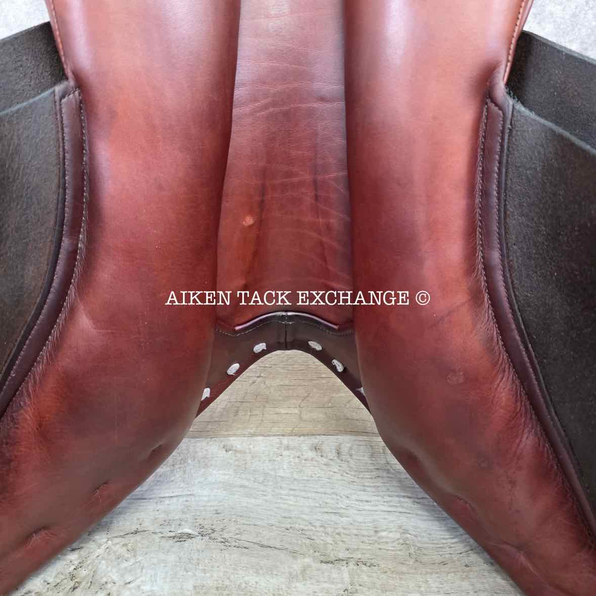 **SOLD** Balance by Frank Baines Jump Saddle, 17" Seat, X-Wide Hoop Tree, Wool Flocked Panels