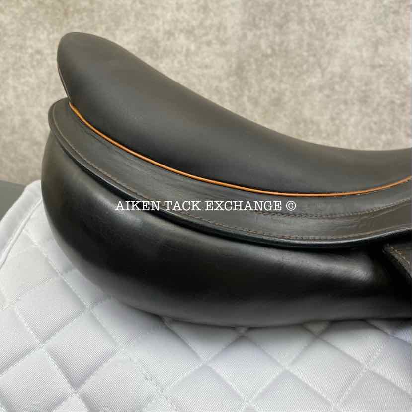 2007 Equipe Expression Close Contact Jump Saddle, 17" Seat, Extra Wide Tree, Foam Panels
