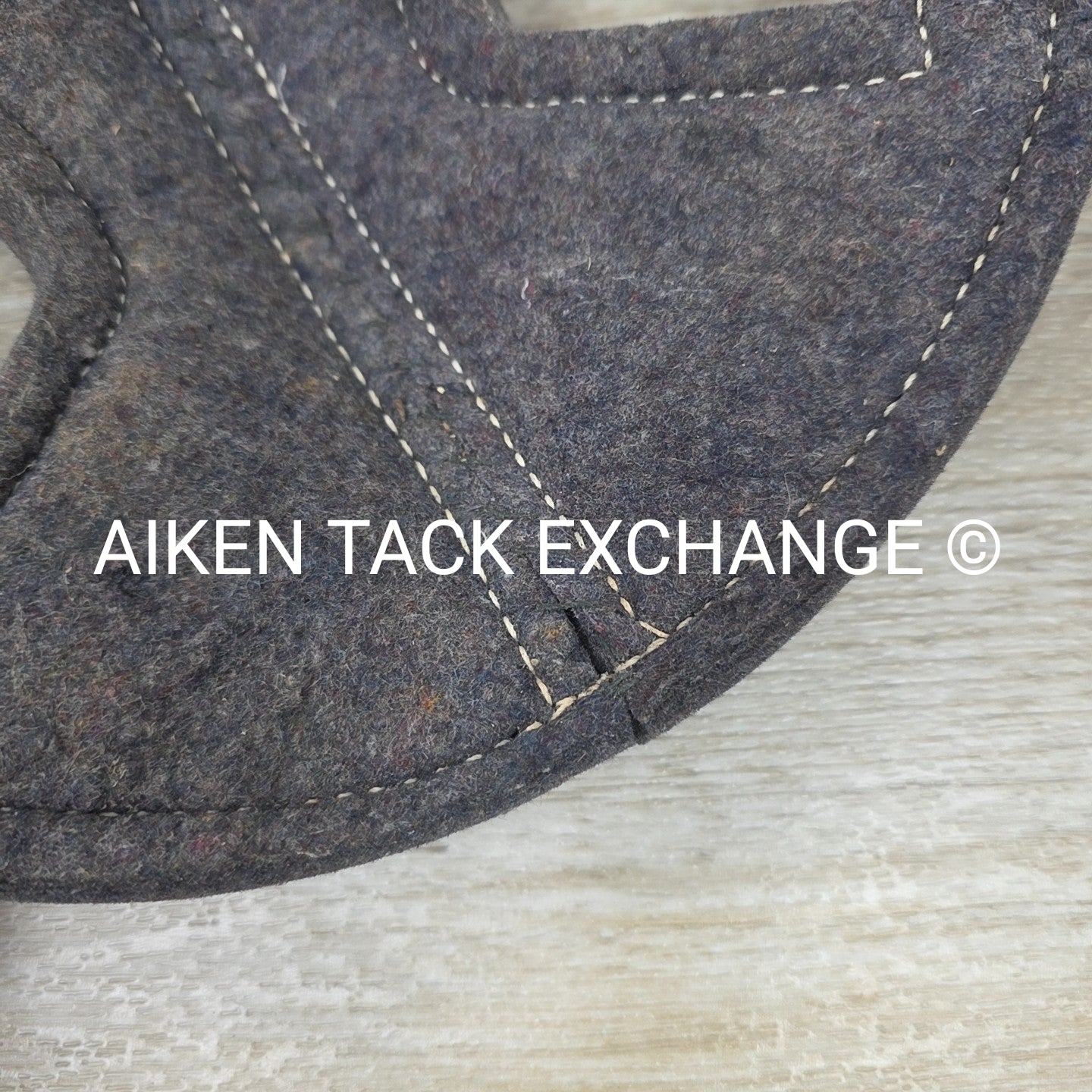 Maycraft Felt & Leather Trailer Head Bumper