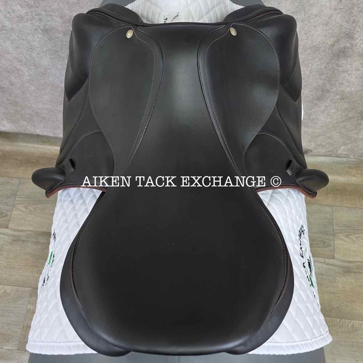 2015 Devoucoux Chiberta Monoflap Jump Saddle, 18" Seat, 1AA Flap, Medium Wide Tree, D3D Panels, Full Buffalo Buffalo Leather